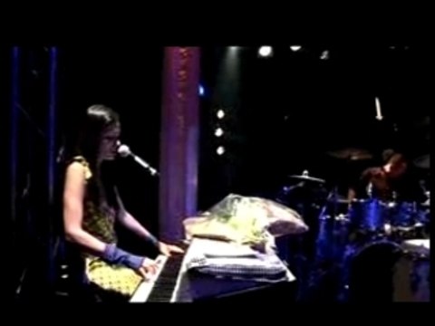 Yael Naim & Spleen - Toxic (Britney Spears cover)