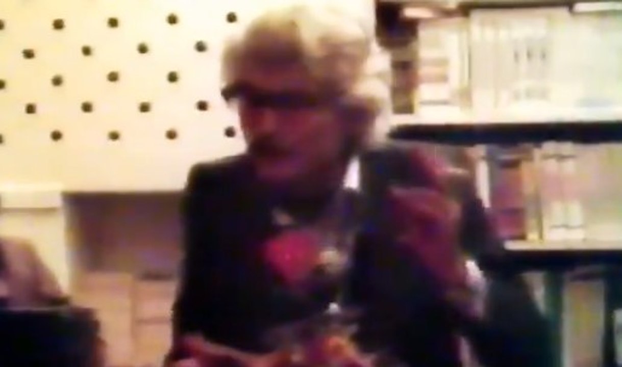 Usta şairin sesinden: Acıyı bal eyledik