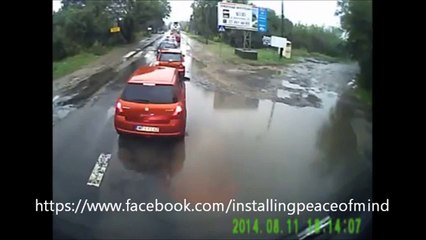 Para que aprendas que no hay que meterse en charcos con la bici