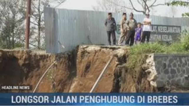 Longsor Putus Jalan Penghubung Desa di Brebes