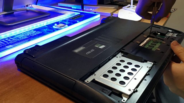 ASUS X55C Disassembly, smontaggio guida pulizia upgrade (cleaning & upgrade guide)