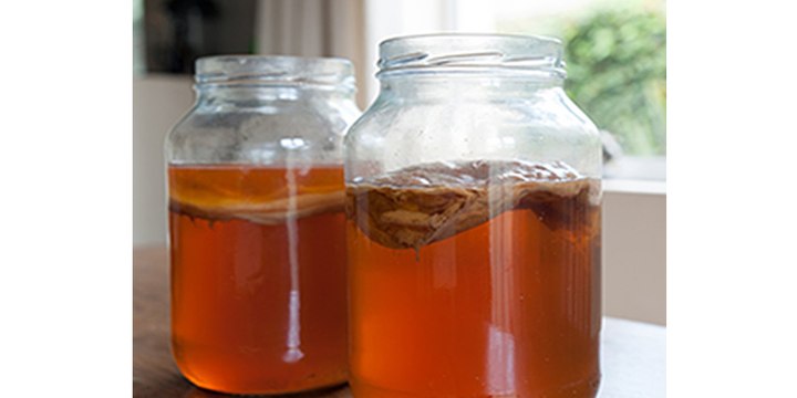 Así es la Kombucha, la bebida 'realfood' que sustituye a los refrescos y mejora la salud