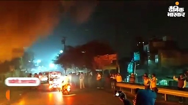 तिब्बती शरणार्थियों के गर्म कपड़ों की दुकान में लगी आग, लाखों का सामान जलकर राख, एक शख्स झुलसा