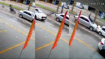 Vídeo viral: Este hombre da un salto mortal y aterriza en el techo de un coche tras chocar mientras huía de la Policía en Brasil