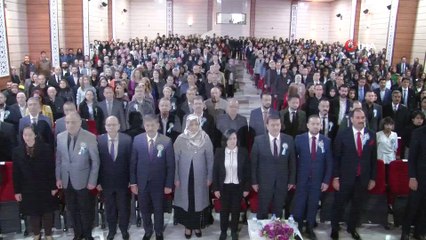 Erzincan’da adaylığı kaldırılan öğretmenler yemin etti