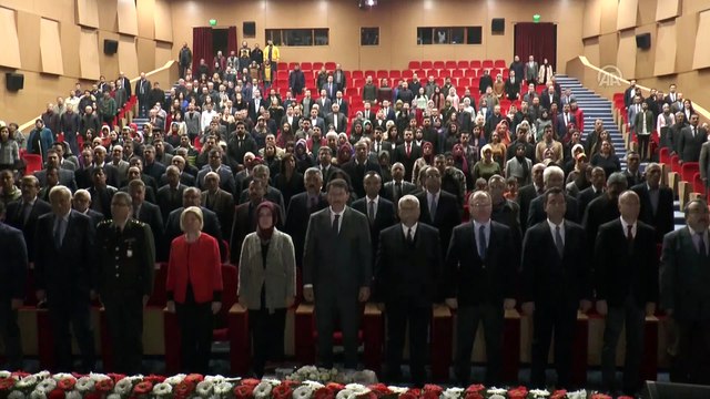 Sivas Valisi Ayhan'ı duygulandıran 'öğretmen' sürprizi - SİVAS