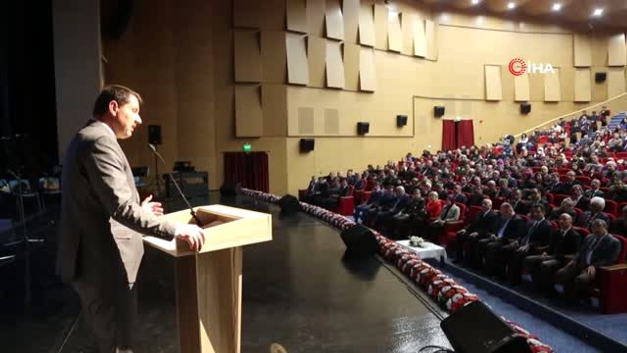 Öğretmenini karşısında gören Vali, duygu dolu anlar yaşadı