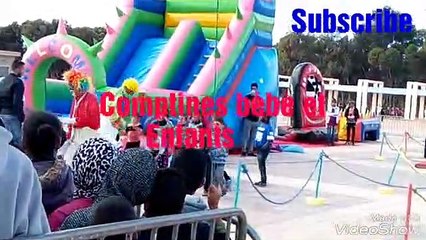 Children Play in Princess Carriage & Monster Truck Swimming Pool with Color Water Balloons