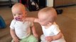 Vídeo Viral: Feroz pelea de bebés por un miserable chupete