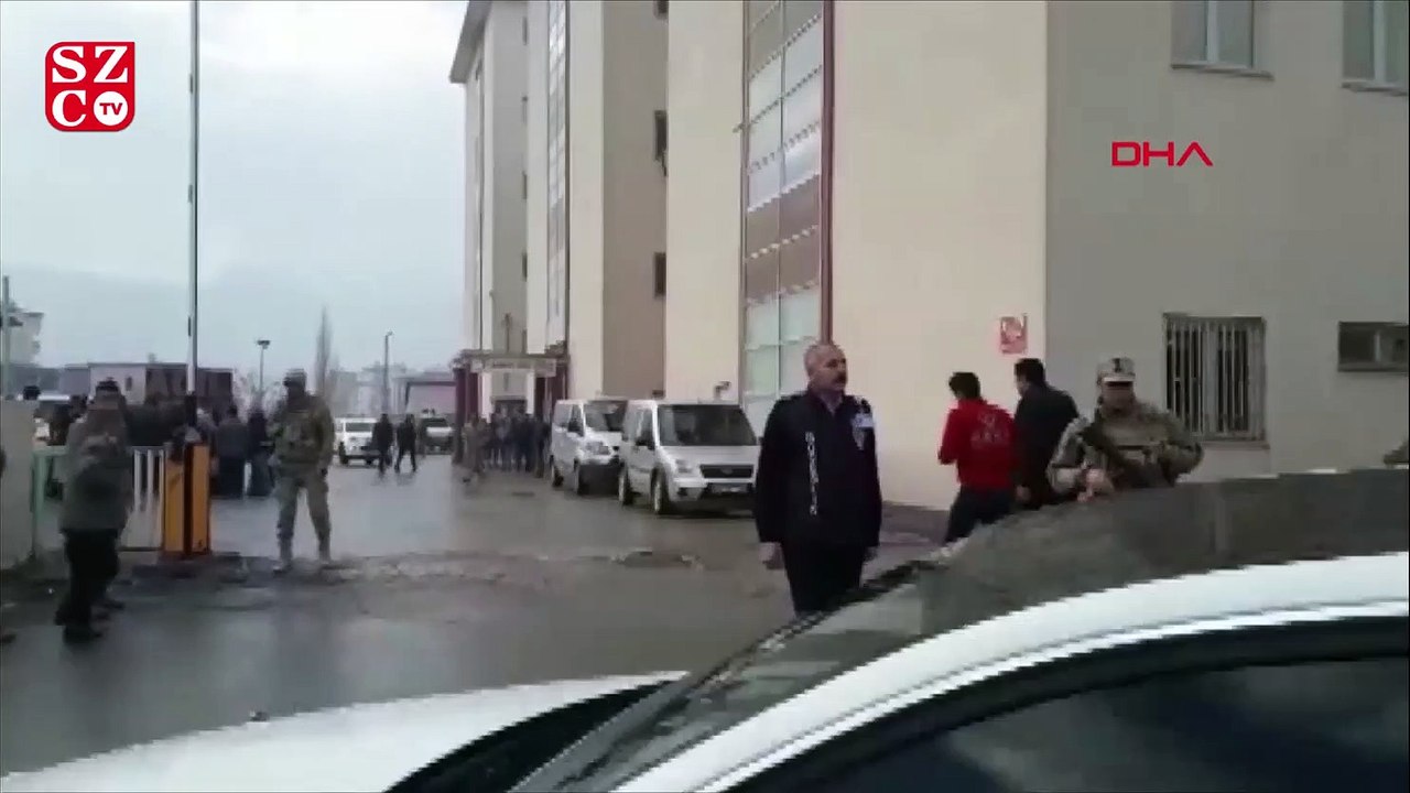 Hakkari’de yıldırım düşmesi sonucu iki asker şehit oldu