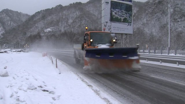 [날씨] 강원 산간 '대설'...내일도 내륙 맑고 쌀쌀 / YTN