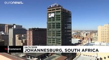 آفریقای جنوبی؛ تخریب کنترل شده برج ۱۰۸ متری در ژوهانسبورگ