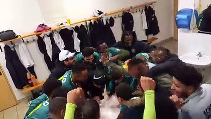 La joie dans le vestiaire vandopérien après la victoire sur Champigneulles
