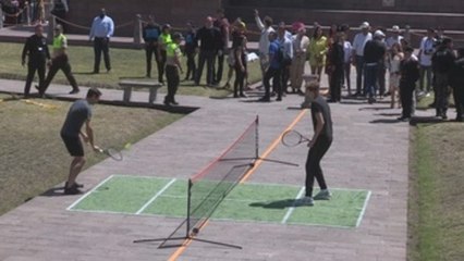 Federer y Zverev muestran su talento en la Mitad del Mundo, en cancha de dos hemisferios