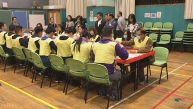 Afluencia récord en las elecciones de Hong Kong marcadas por las protestas