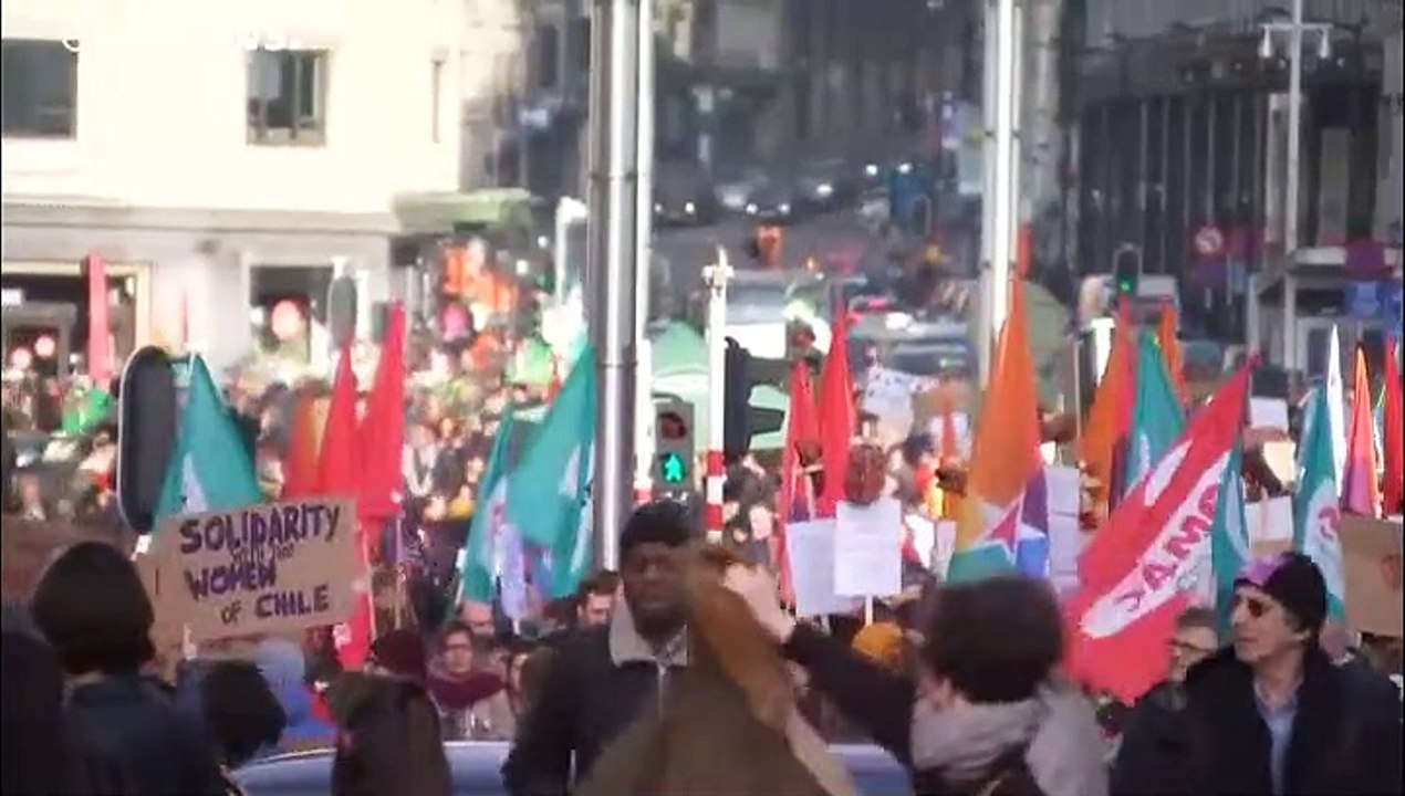 Διαδήλωση κατά της βίας που ασκείται στις γυναίκες στις Βρυξέλλες