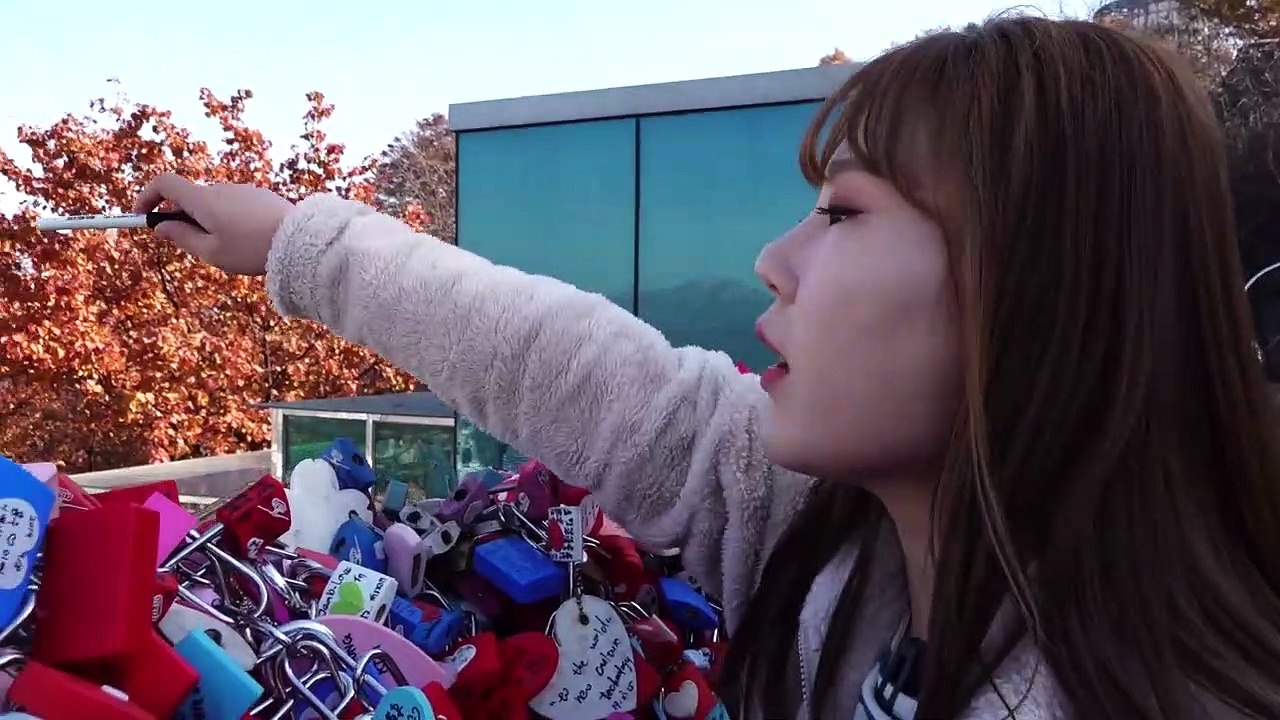 Big salmon sushi and salmon belly from Taiwan Sun Way Restaurant