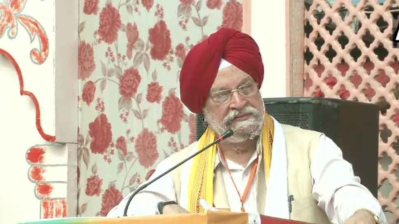 Arvind Kejriwal vs Manoj Tiwari : Hardeep Singh Puri names Manoj Tiwari as BJP's CM face in Delhi