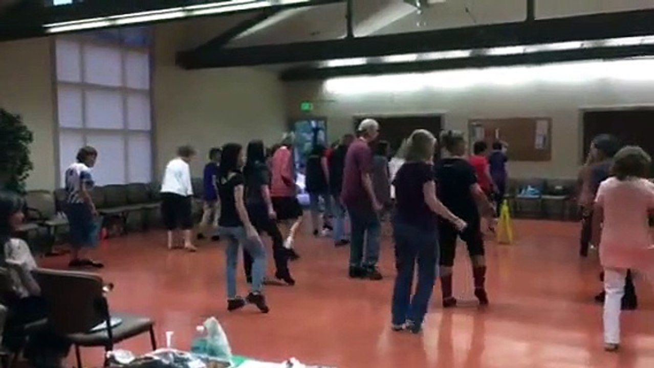 Swing Revival (line dance lesson)