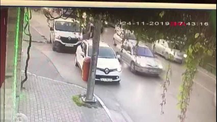 Bursa minibüsün altında 1 kilometre sürüklenen yaşlı adam öldü