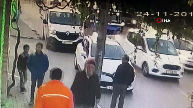 Yaşlı adamı metrelerce sürükledi, diğer sürücüler uyarınca fark etti... Bursa'da dehşet anları kamerada