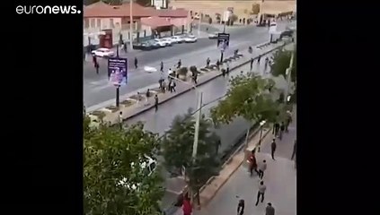 İran'da internet engeli kalktı, yeni protesto görüntüleri ortaya çıktı