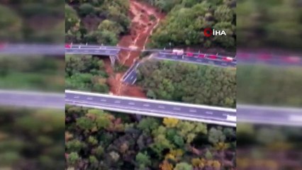 - İtalya’da şiddetli yağışlar nedeniyle viyadük çöktü