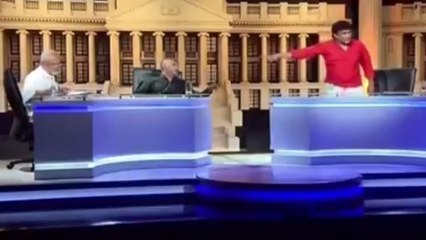 இந்திய வம்சாவளித் தமிழரை இழிசொல்லால் விமர்சித்த மாஜி அமைச்சருக்கு கிடைத்த பதிலடி