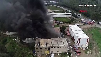 İzmir'de geri dönüşüm deposunda yangın