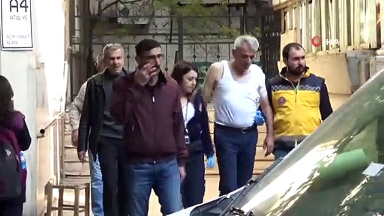 İntihar etmek istedi, kalbinin yerini tutturamayınca omzundan yaralandı