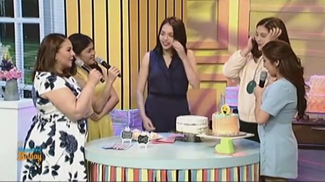 Paano nagsimula ang friendship nina Julia Montes at Dimples Romana