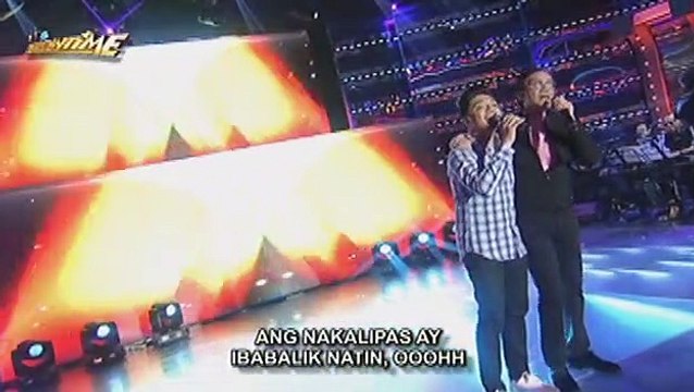 Rey Valera sings hit songs together with TNT hurados