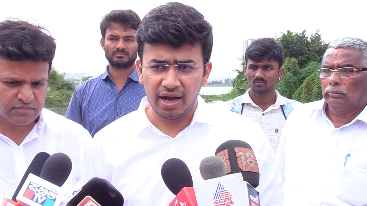 Hulimavu lake breach : Tejasvi Surya visits the affected area