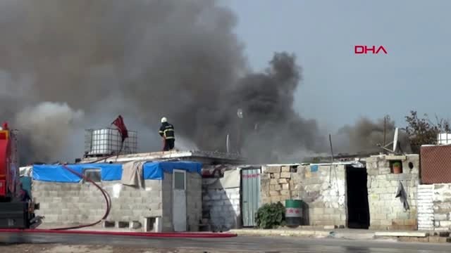 Kilis-tarım işçilerinin barakasında yangın çıktı, 13 çocuk kurtarıldı