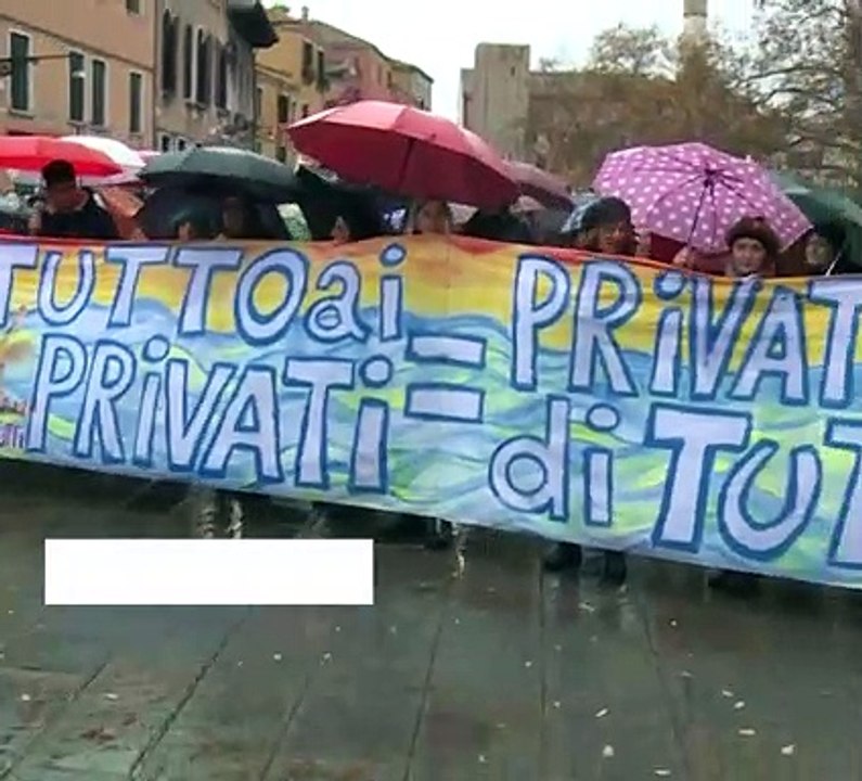 Après une nouvelle "acqua alta", les Vénitiens dénoncent l'inaction des autorités
