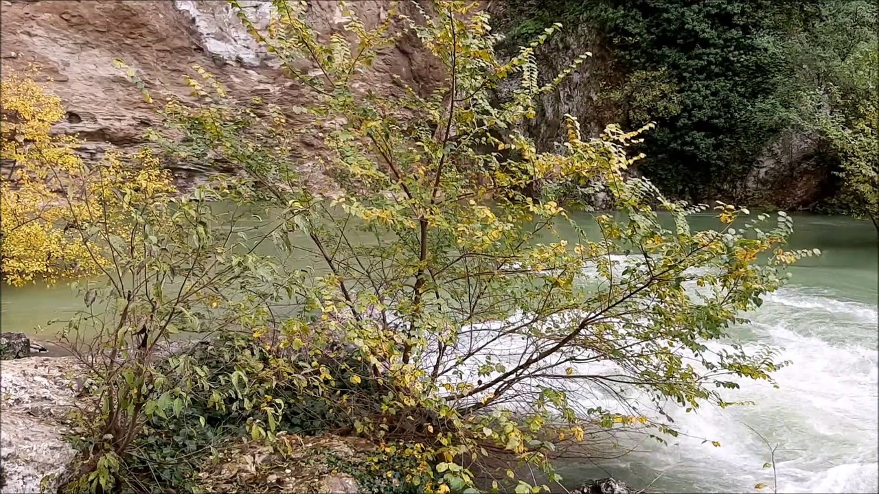 La Fontaine de Vaucluse en crue le 24 novembre 2019