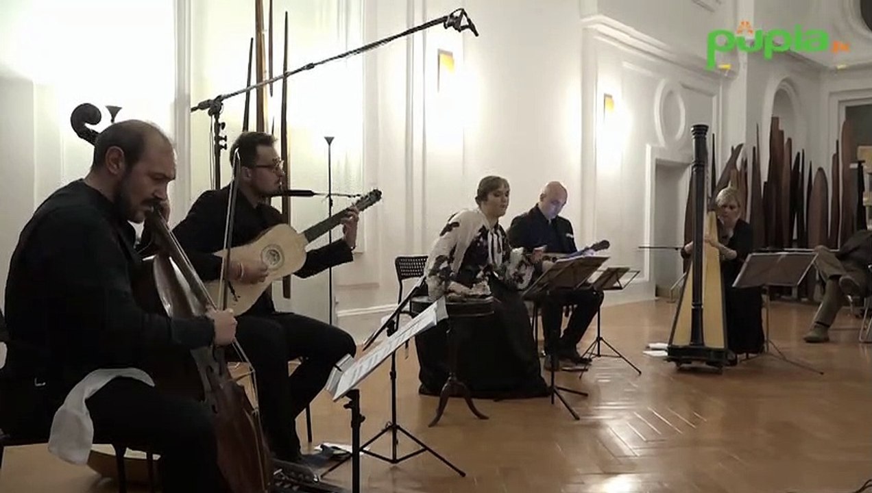 Napoli - Teresa Iervolino omaggia i grandi classici napoletani (25.11.19)