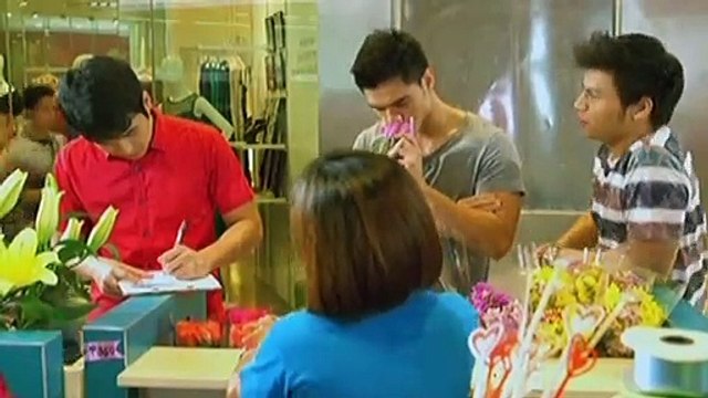 Paolo, pinadalhan ng bulaklak si Candy