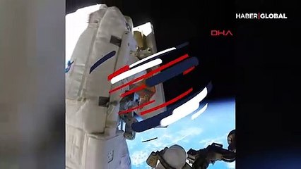 Astronotlar uzaya 'çöp' attı