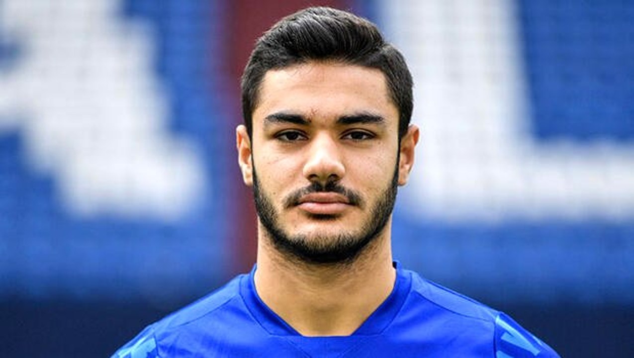 Ozan Kabak, Almanya'da haftanın 11'ine seçildi!