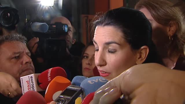 Lluvia de críticas a Vox por boicotear los actos del día contra la violencia de género