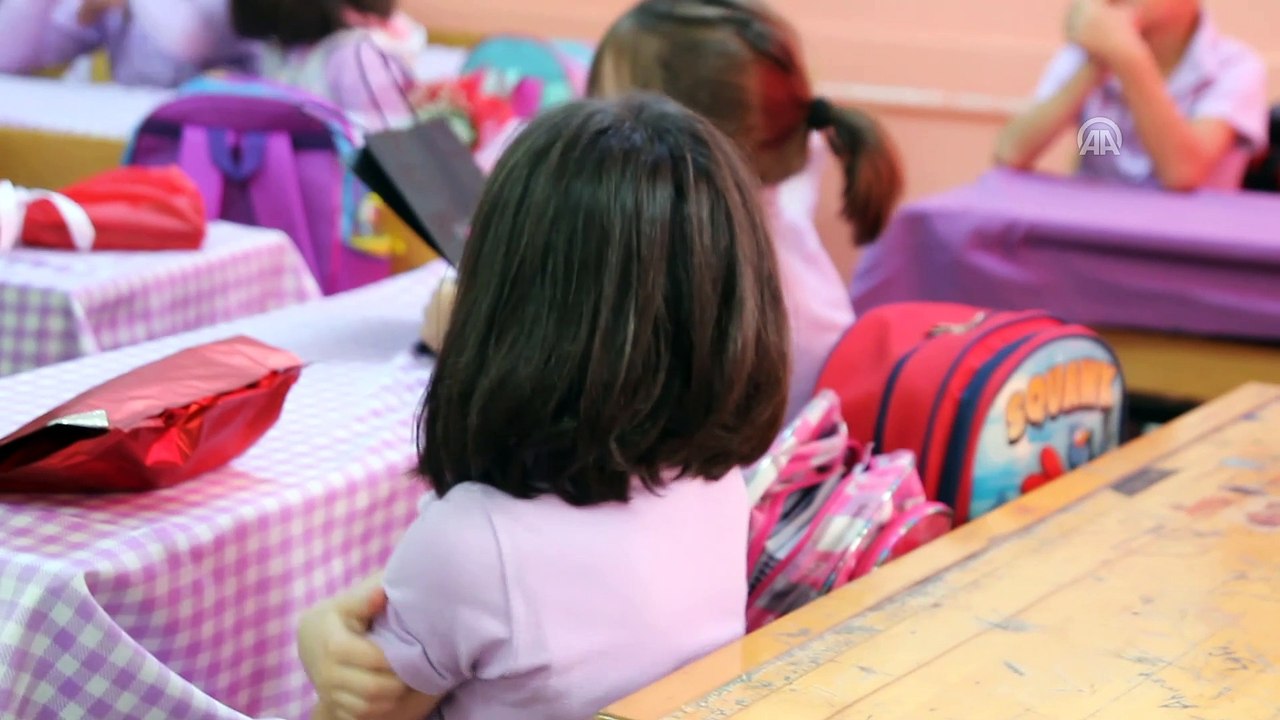 Jandarmadan şehit öğretmenin eşine Öğretmenler Günü kutlaması - İSTANBUL