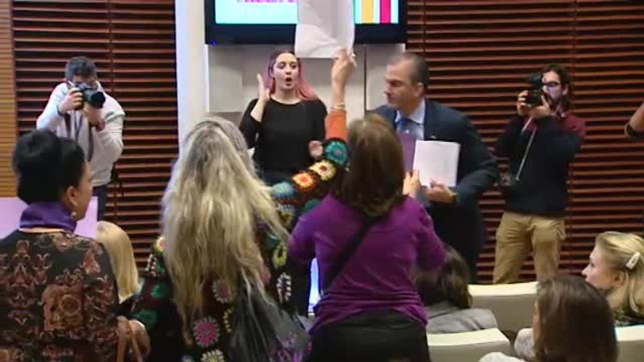 Tensión política en el Día Internacional contra la Violencia de Género