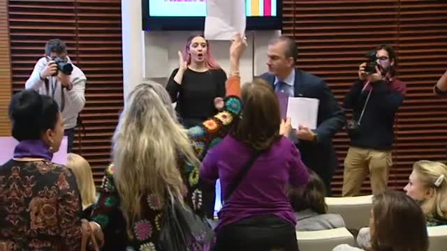 Tensión política en el Día Internacional contra la Violencia de Género