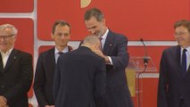 Felipe VI pide reforzar la inversión en investigación y ciencia