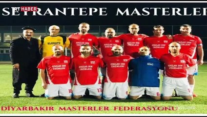 Şalvarı, kasketi ve tespihiyle sahalarda: En renkli antrenör Mezher Tekçi