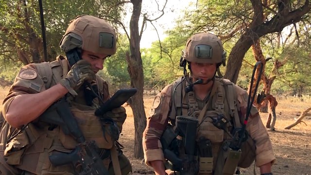 Frères d'armes africains et français contre les jihadistes au Sahel