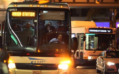 LAX Preps for Record Crowds by Offering Travelers Free Public Transportation for Thanksgiving