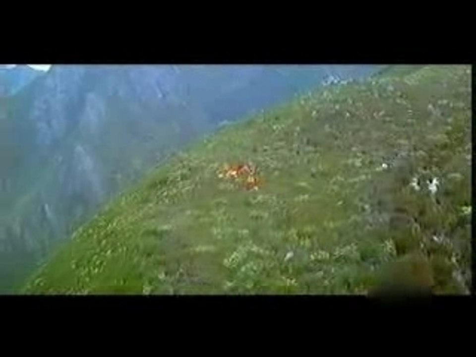 Avvai shanmukhi Movie Song Kadhala Kadhala....