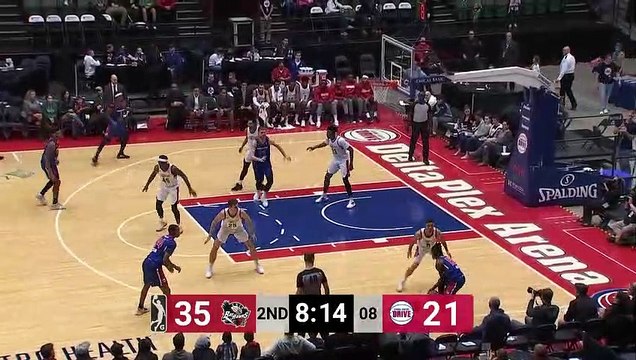 Kavell Bigby-Williams (18 points) Highlights vs. Grand Rapids Drive